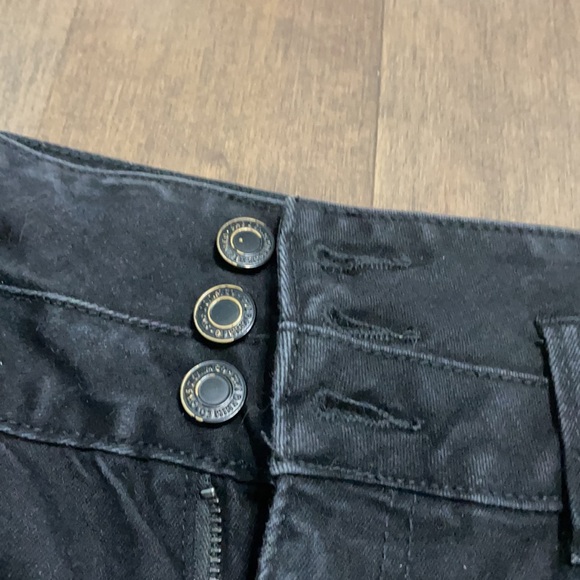 High waisted black jean shorts - Picture 3 of 4